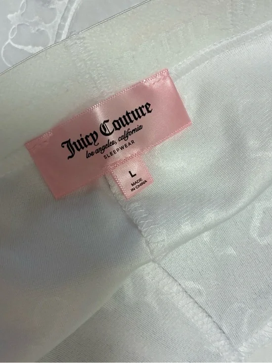 Juicy Couture White Logo women shorts size large - Picture 6 of 6